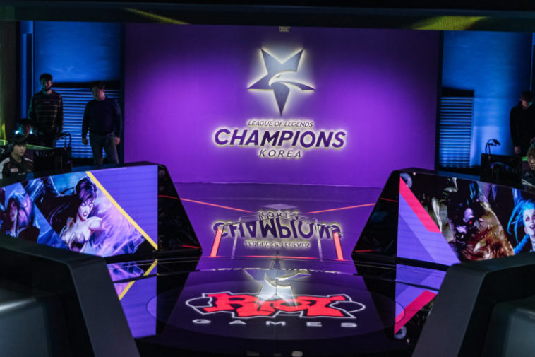 LCK stage image